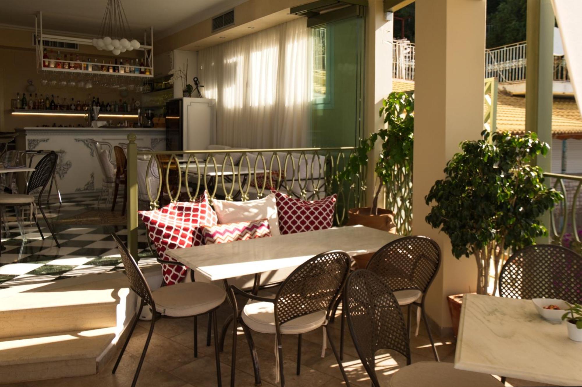 Irida Boutique Hotel Parga Exterior photo